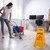 femeie · curăţenie · birou · umed · podea - imagine de stoc © AndreyPopov