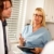 medici · conversaţie · ocazional · birou · femeie - imagine de stoc © feverpitch