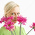 女子 · 看 · 花卉 · 肖像 · 微笑 · 成人 - 商業照片 © iofoto