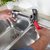 instalator · cheie · mâini · profesional · apa · de · la · robinet · construcţie - imagine de stoc © Kurhan