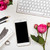 smartphone · rosa · fiori · bianco · moderno - foto d'archivio © manera