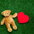 brinquedo · ursinho · de · pelúcia · bonitinho · vermelho · coração - foto stock © Massonforstock