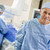 cirujanos · sala · de · operaciones · mujer · hombre · hospital · medicina - foto stock © monkey_business