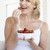 dorosły · kobieta · jedzenie · puchar · truskawek · szczęśliwy - zdjęcia stock © monkey_business