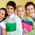 retrato · feliz · estudiantes · pie · cerca · otro - foto stock © pressmaster