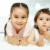 fratelli · ritratto · ragazza · felice · guardando · fotocamera · sorridere - foto d'archivio © pressmaster