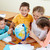 géographie · leçon · portrait · cute · enseignants -  © pressmaster