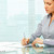 semnare · documente · afaceri · doamnă · birou · stilou - imagine de stoc © pressmaster