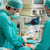 外科醫生 · 外科 · 工具 · 劇院 · 女子 · 醫院 - 商業照片 © wavebreak_media