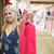 улыбающаяся · женщина · корзина · борьбе · одежды · магазине · стороны - Сток-фото © wavebreak_media