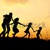 siluetă · grup · fericit · copii · joc · luncă - imagine de stoc © zurijeta